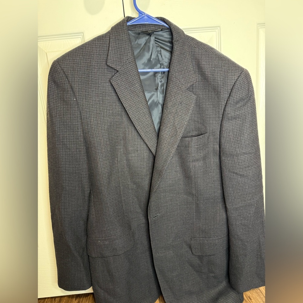 Jos A Bank 100% Wool Sport Coat Blazer Gray Patterned 42L‎ Classic Business Wear